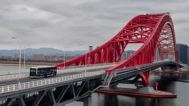 宇通高端公交上線!北侖公交開(kāi)創(chuàng)綠色交通“新時(shí)代”(圖6) 圖片